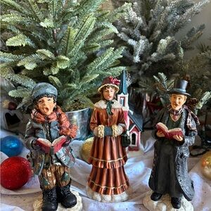 Vintage Holiday Caroler Figurine Trio - Multicolor